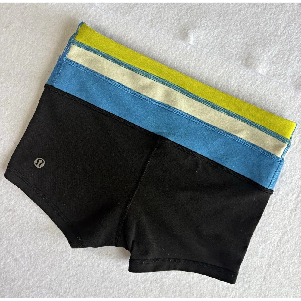 Lululemon Women's 2 Colorblock Boogie Shorts Black Green Blue White Yoga Running